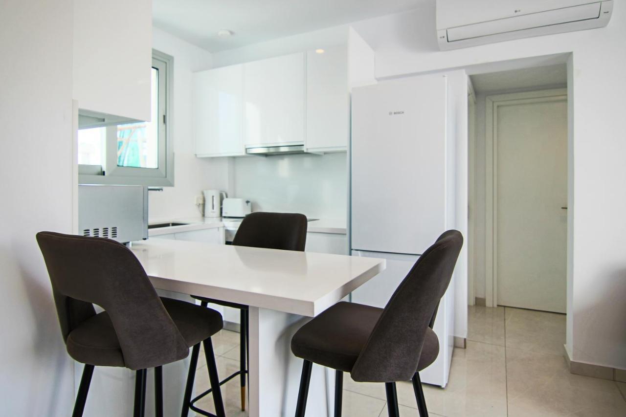 Phaedrus Living - Seaside Executive Flat Harbour 201 Apartamento Pafos Exterior foto